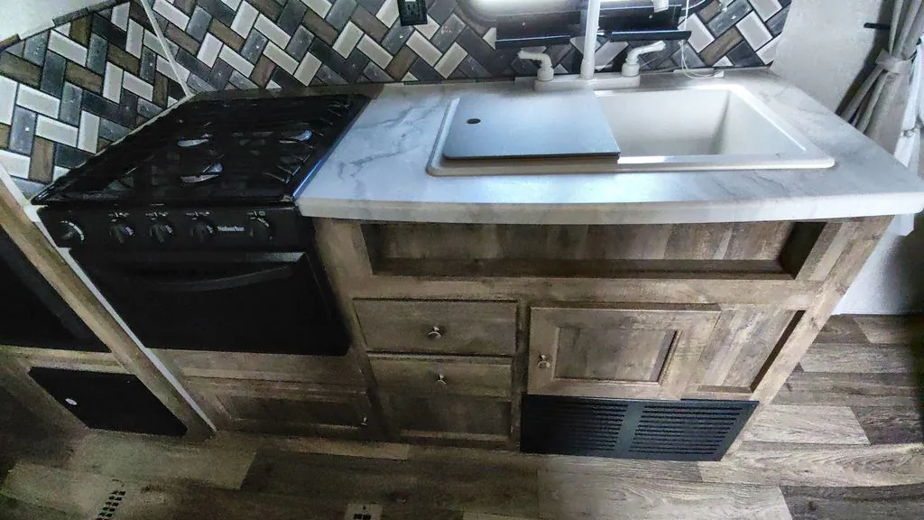 2019 Palomino Puma XLE Lite 22RBC, Photos photo 27