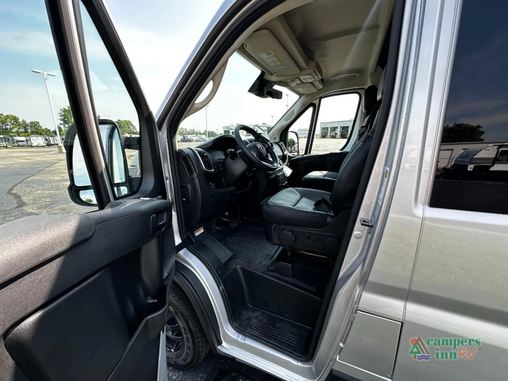 2027 Airstream Rangeline 21PL - Photo 4