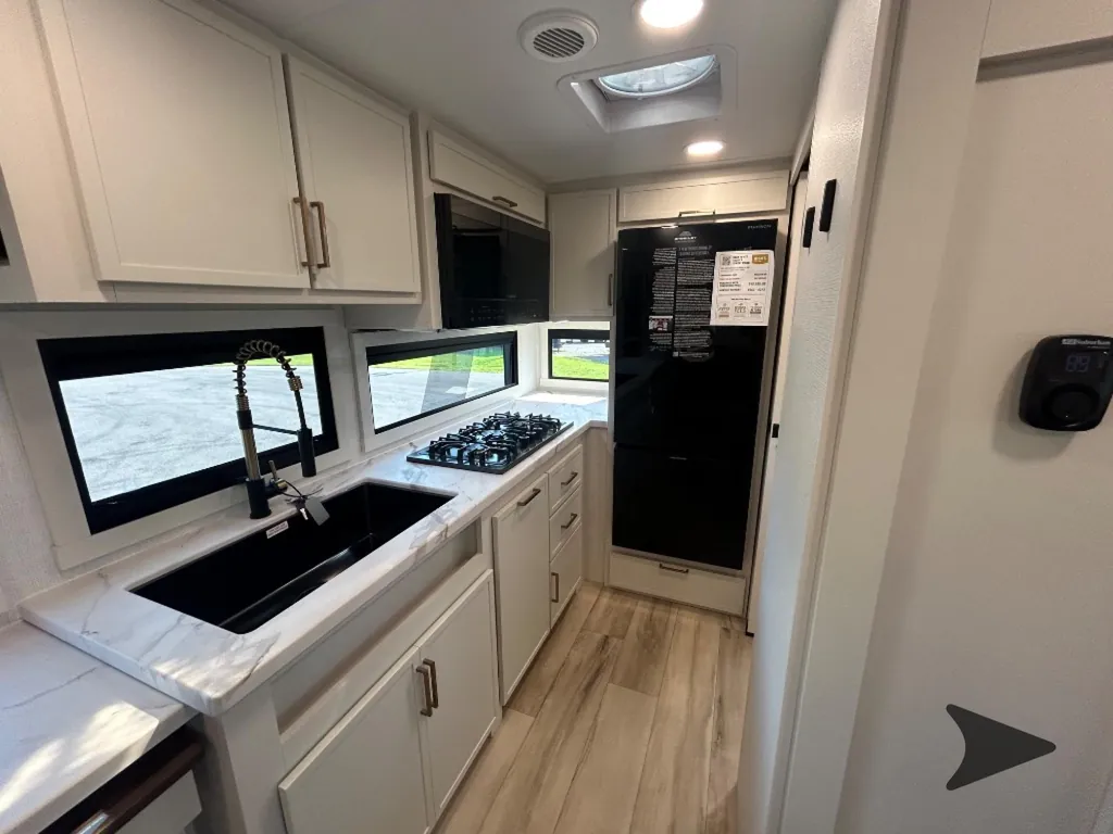 2026 Brinkley Model Ix 20X, Photos photo 8
