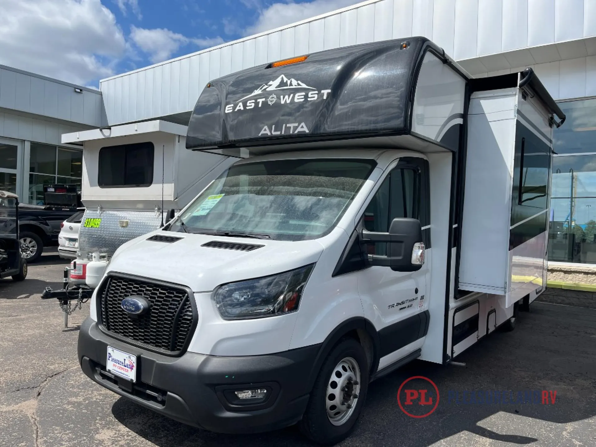 2024 East to West Alita 23TK - Photo 3