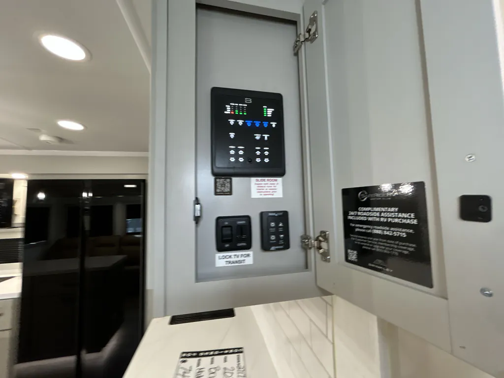 2025 Brinkley Model Z AIR 295, Photos photo 20