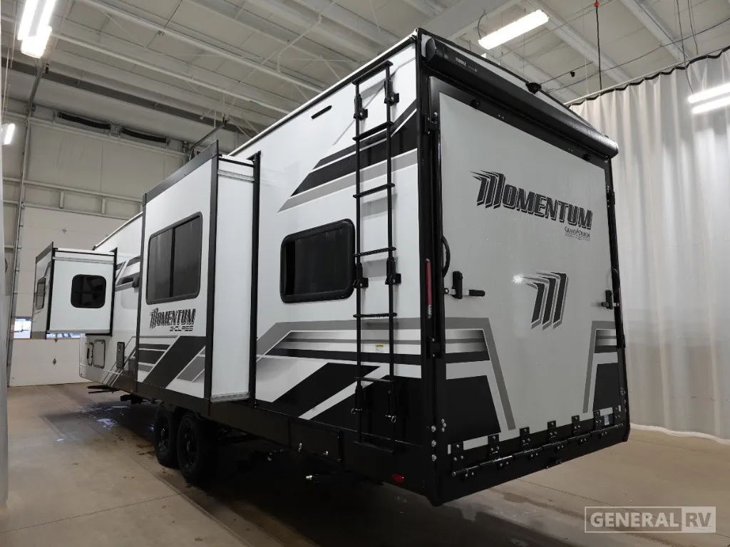 2026 Grand Design Momentum G-Class 30G - Photo 4