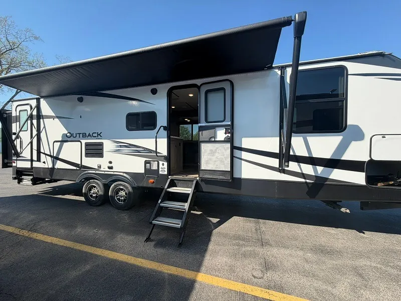 2019 Keystone Outback Ultra-Lite 301UBH - Photo 4