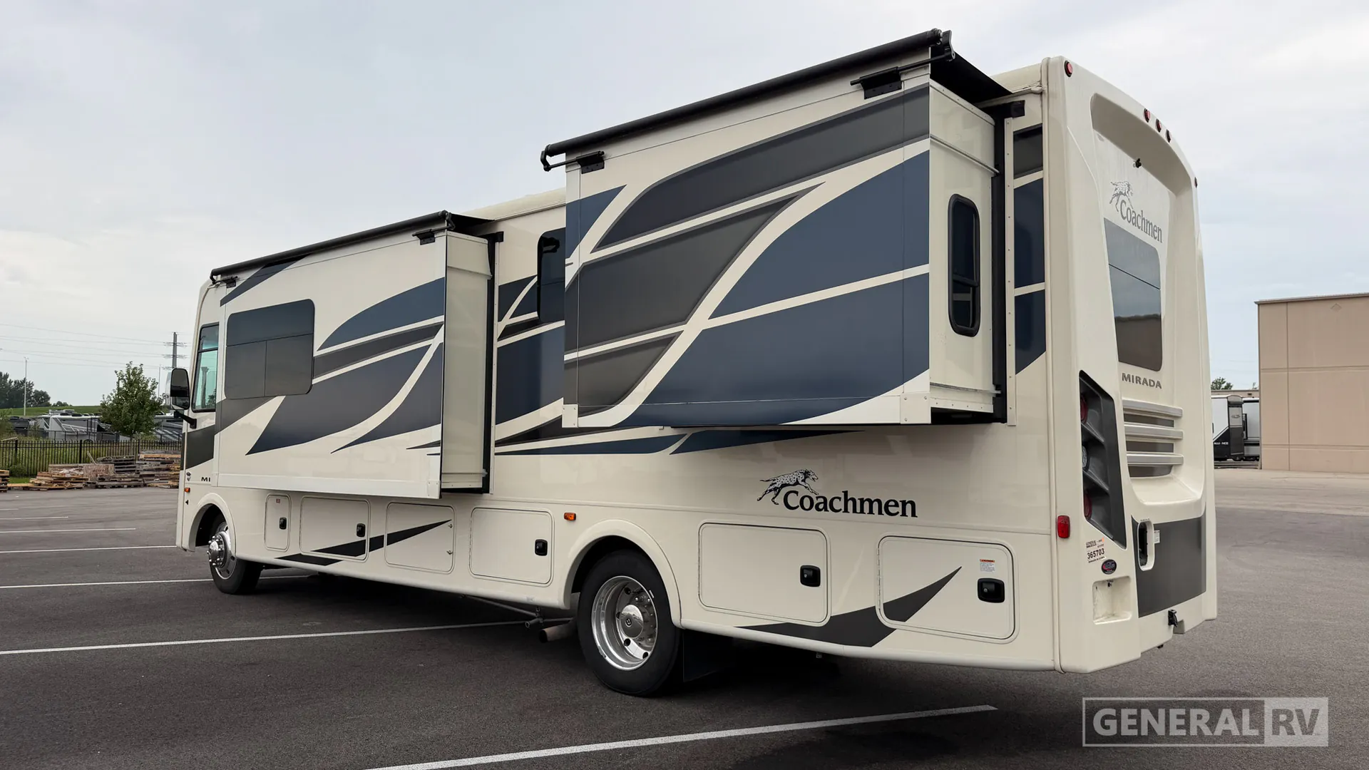 2022 Coachmen Mirada 315KS - Photo 4