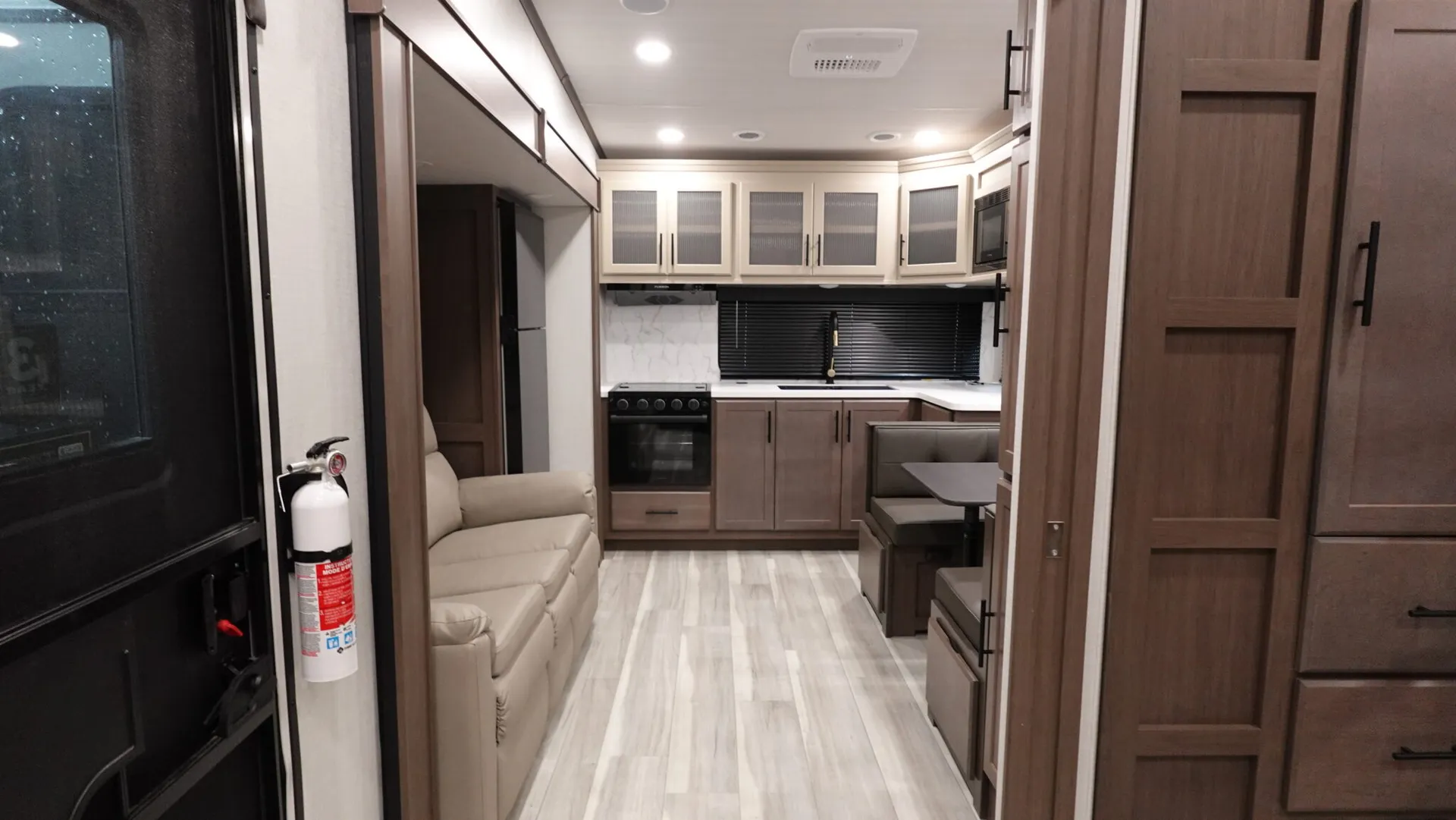 2026 Keystone Cougar Half-Ton 29MBD - Photo 3