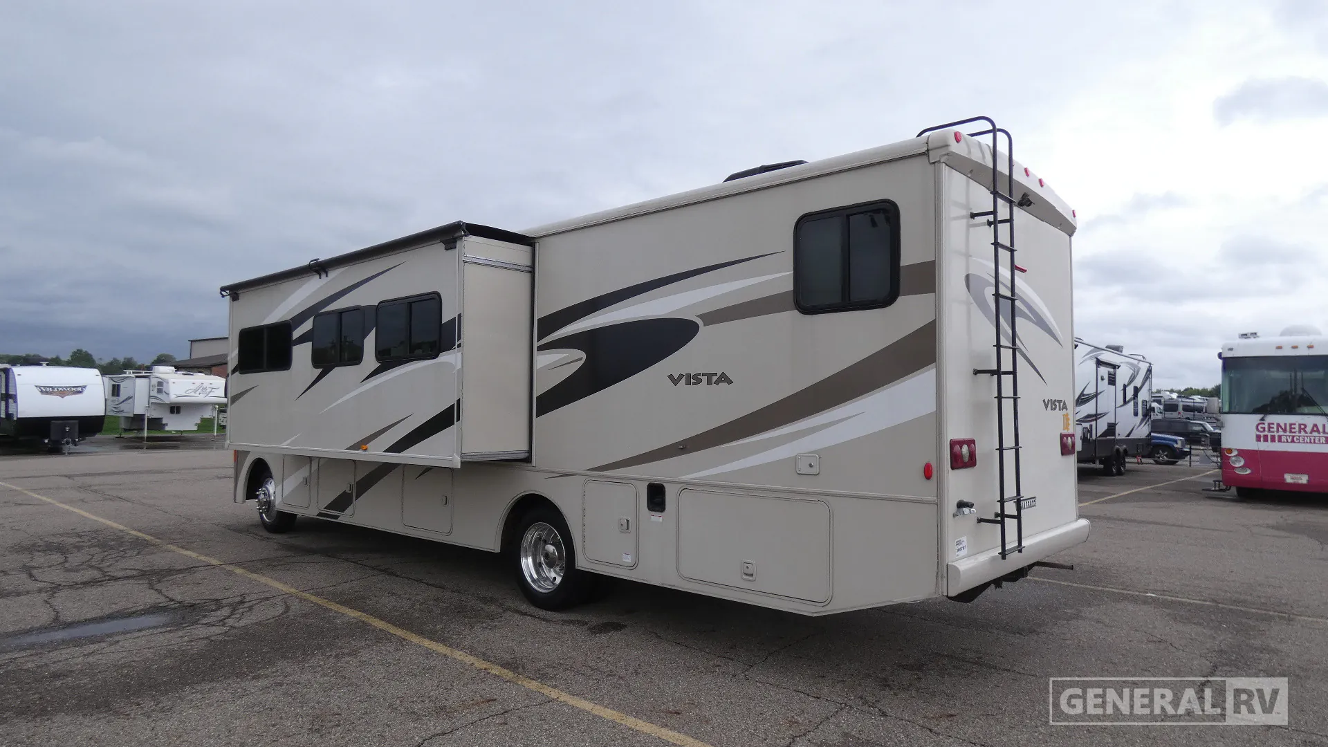 2015 Winnebago Vista 35F - Photo 4