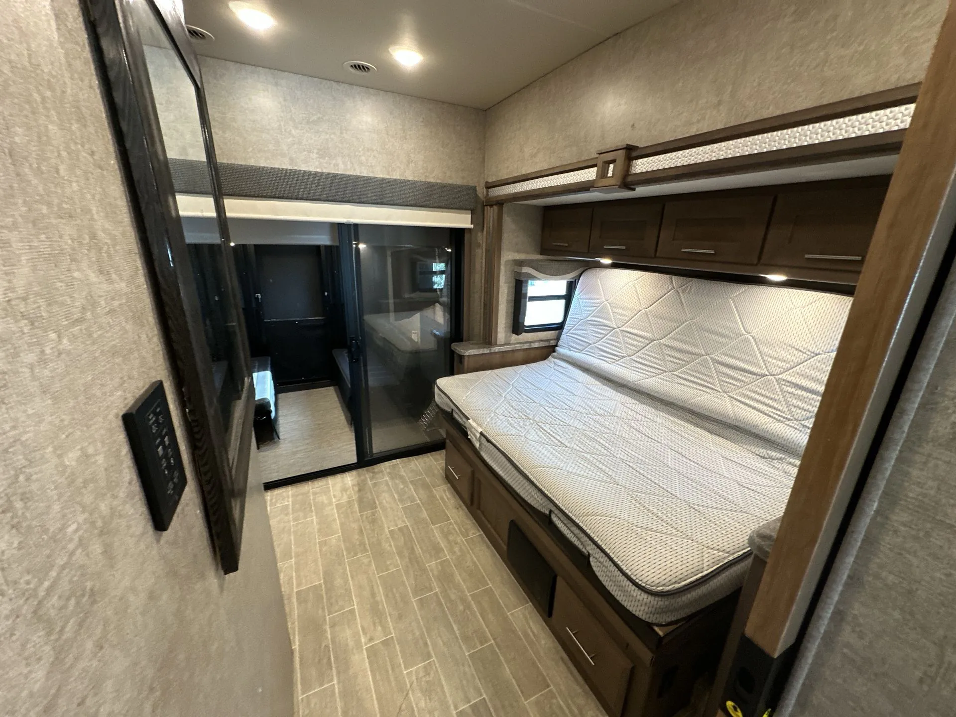 2022 Thor Motor Coach Outlaw 38KB - Photo 3