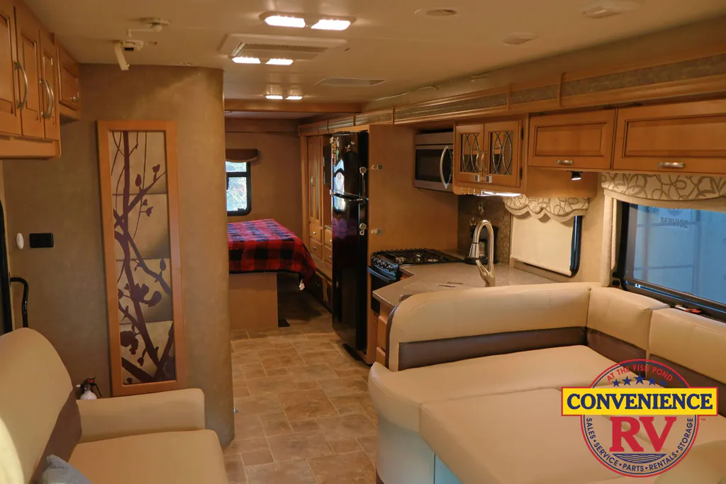 2015 Thor Motor Coach Four Winds 33SW, Photos photo 4