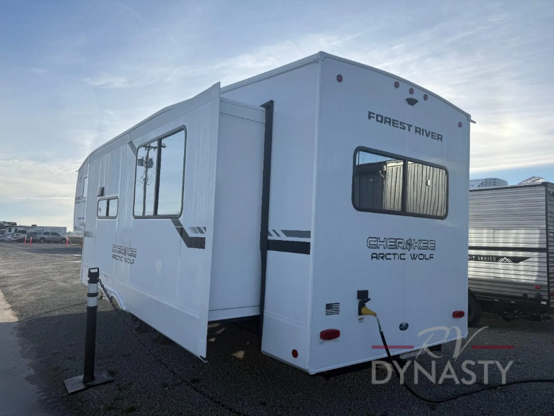 2026 Forest River Cherokee Arctic Wolf 289PANO - Photo 4