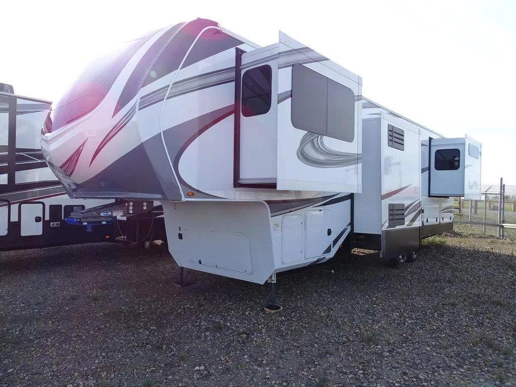 2022 Grand Design Solitude 346FLS - Photo 3