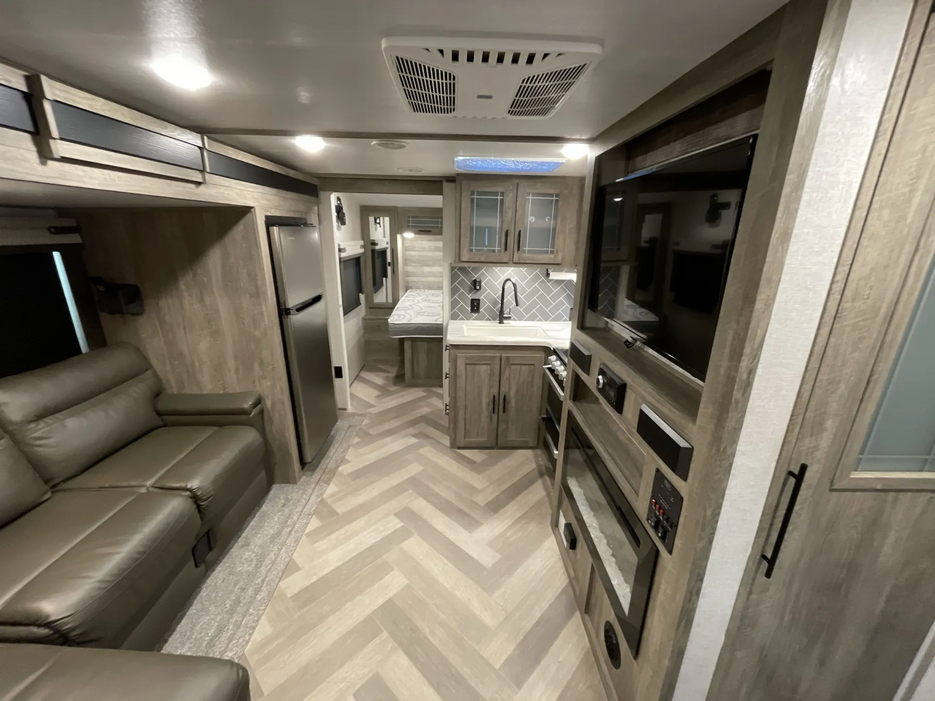 2020 Forest River Salem Hemisphere 22RBHL — living area main