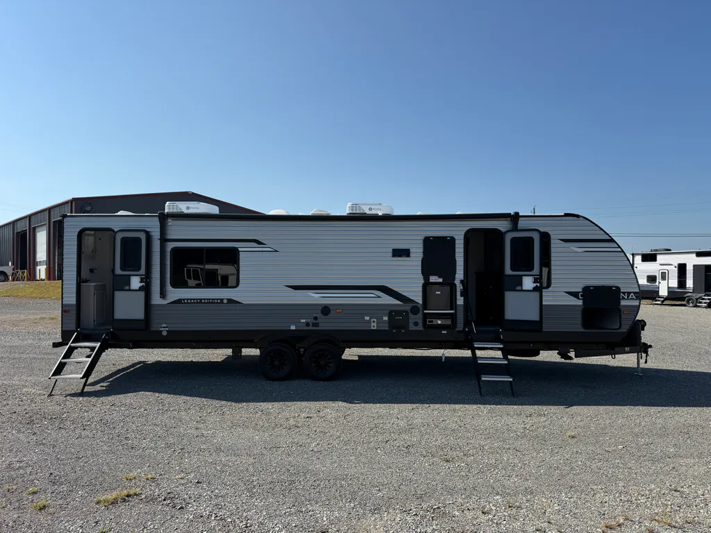 2027 Coachmen Catalina Legacy Edition 333DBDSCK, Photos photo 8