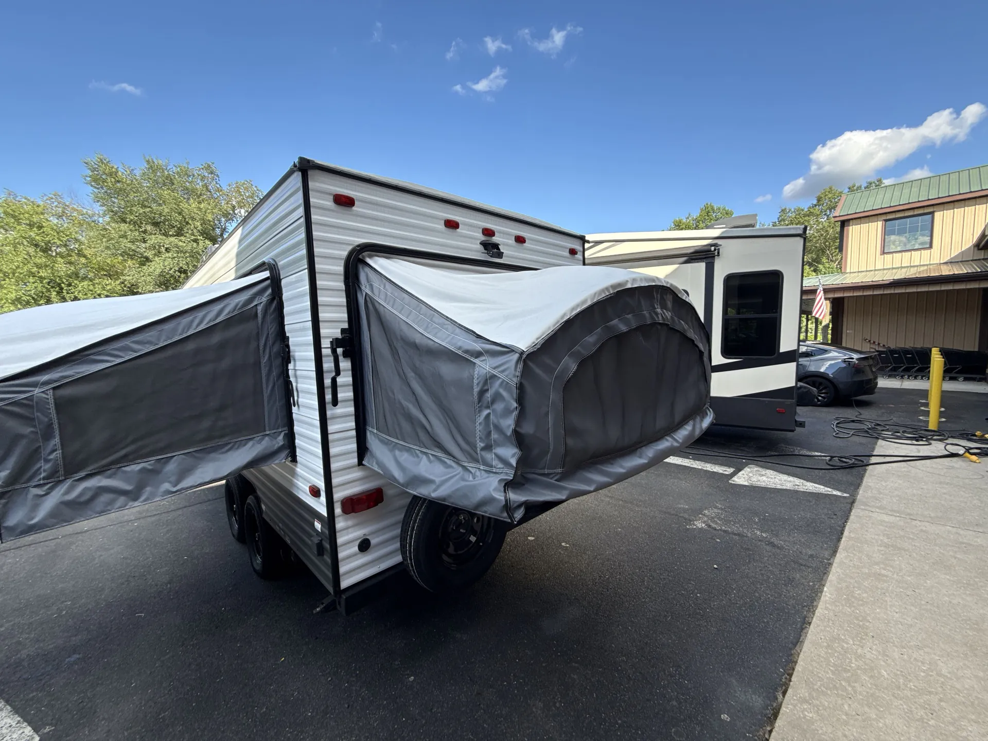 2022 k-z rv Sportsmen Classic 180RBT — living area main