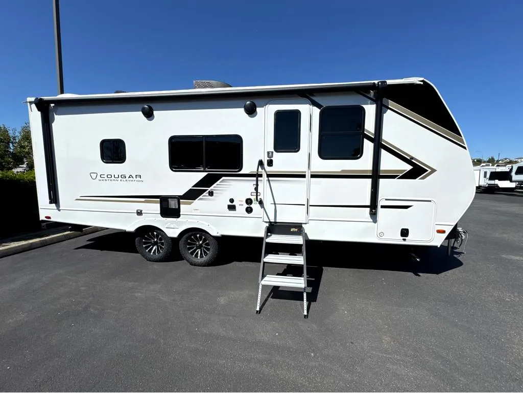 2026 Keystone Cougar Western Elevation 22MLWE - Photo 3