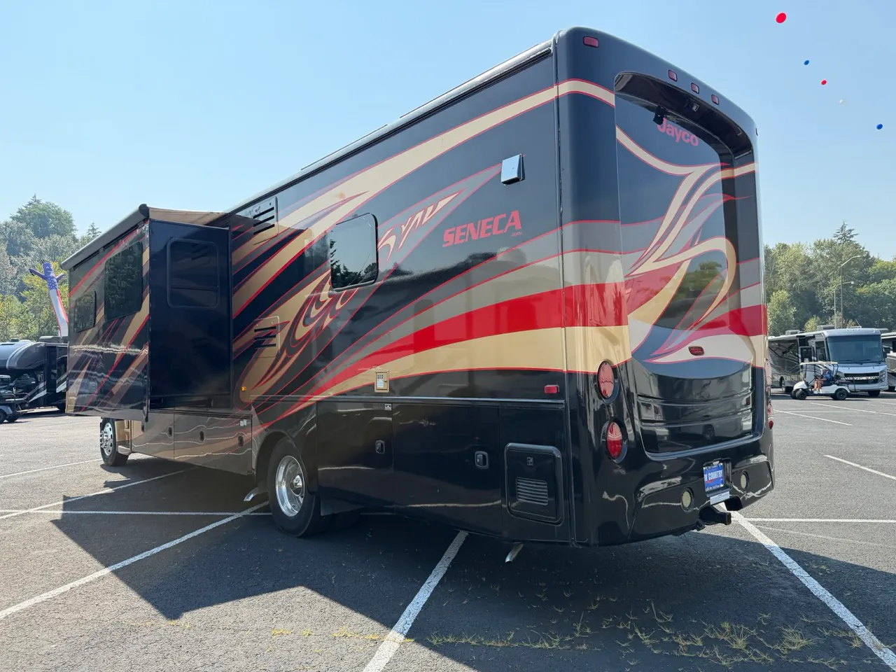 2018 Jayco Seneca 37FS - Photo 3
