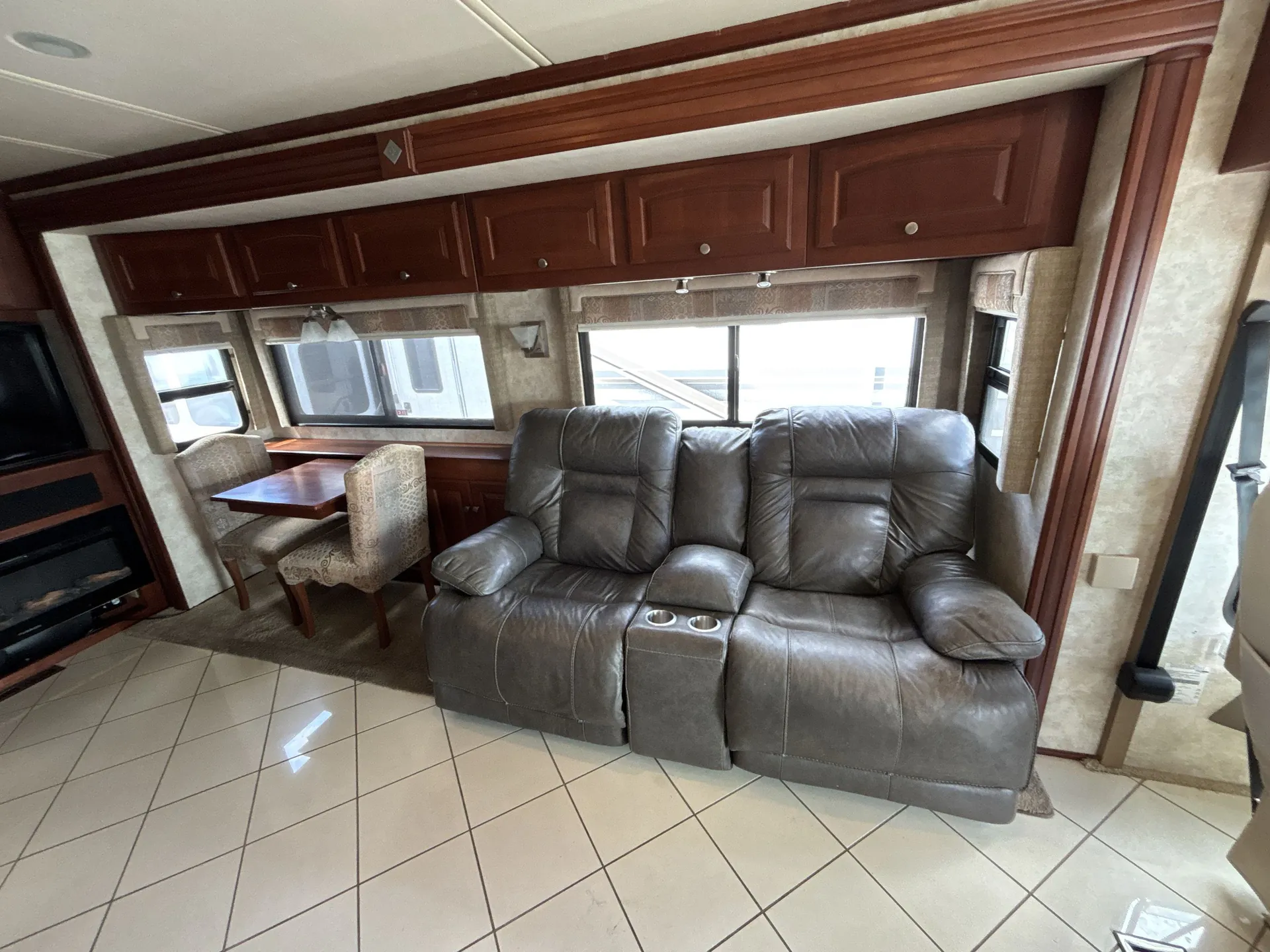 2012 Winnebago Journey 36M — living area main