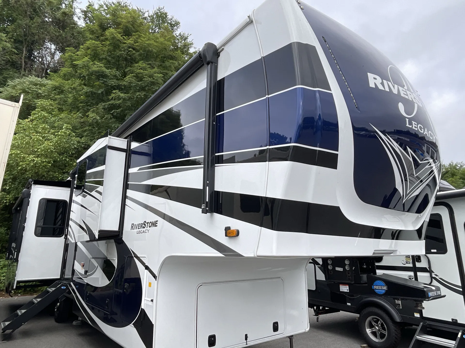 2023 Forest River Riverstone Legacy 39RKFB
