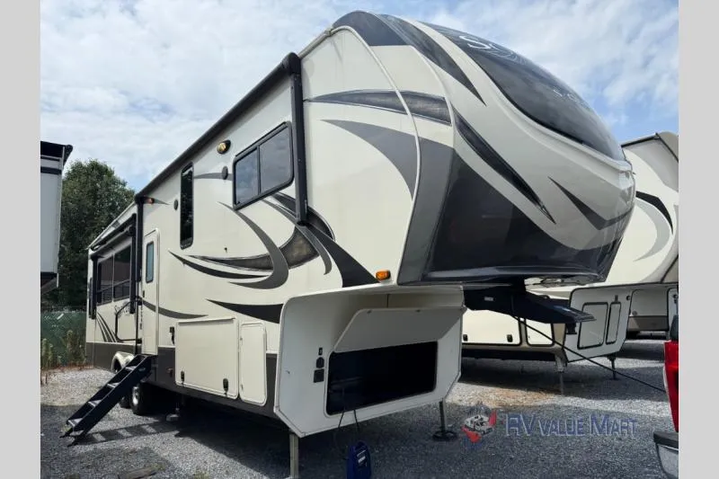 2020 Grand Design Solitude S-Class 3350RL - Main photo