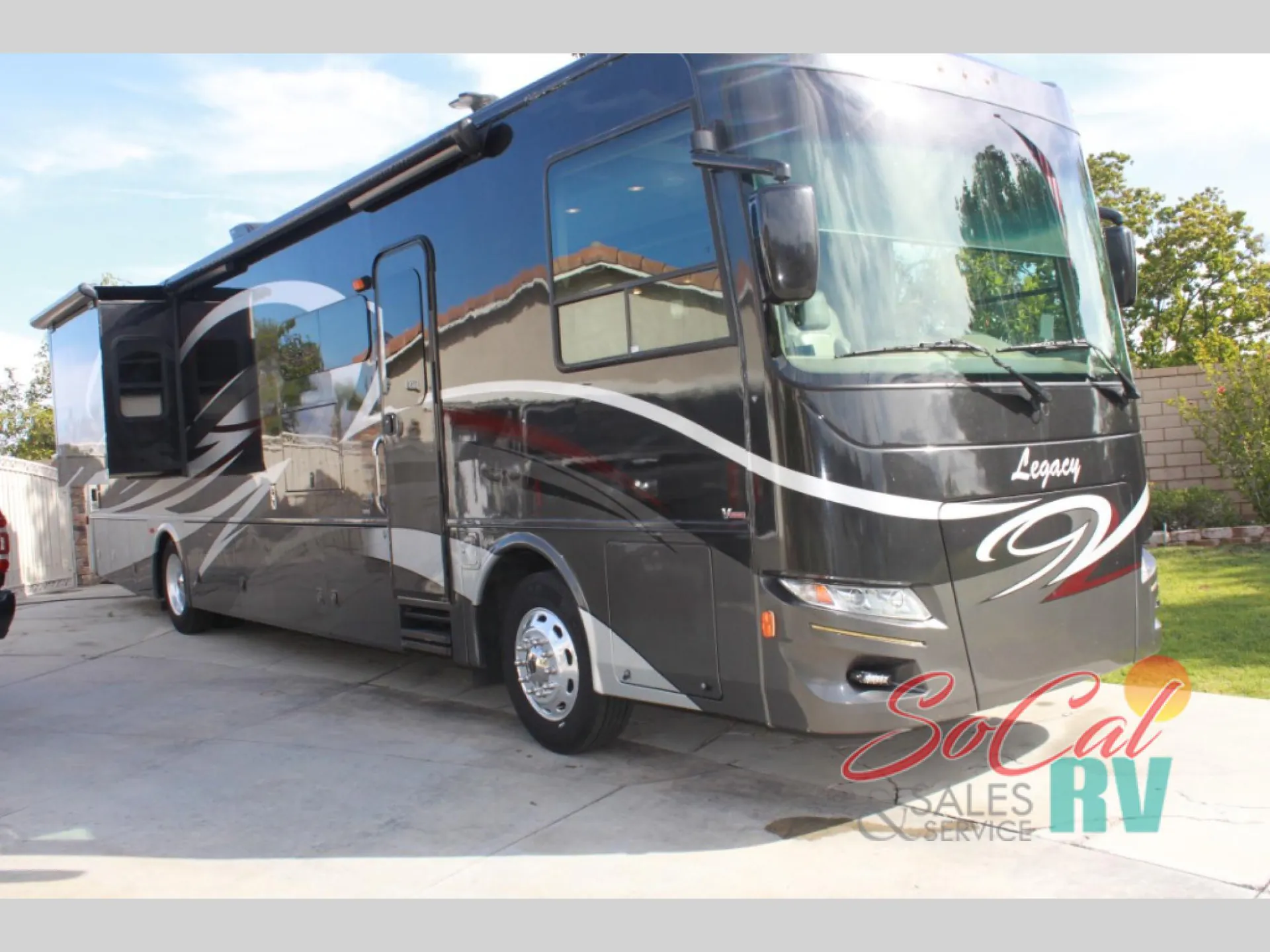 2018 Forest River Legacy 360RB - Photo 2