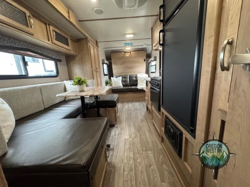 2020 Winnebago Minnie Drop MD210RBS - Photo 3