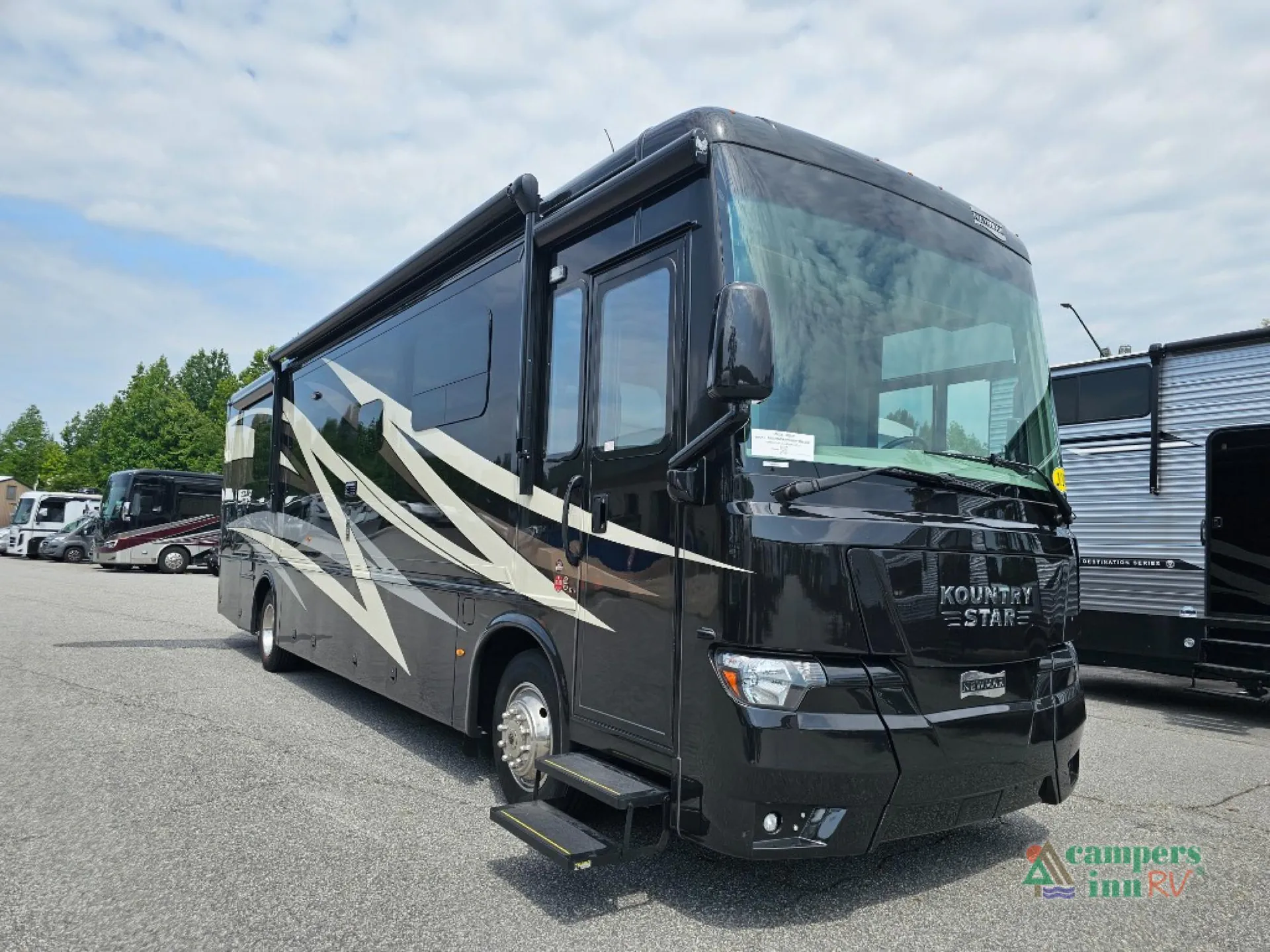 2020 Newmar Kountry Star 3717 - Photo 4