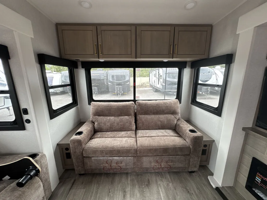 2026 Jayco Eagle 321RSTS, Photos photo 12