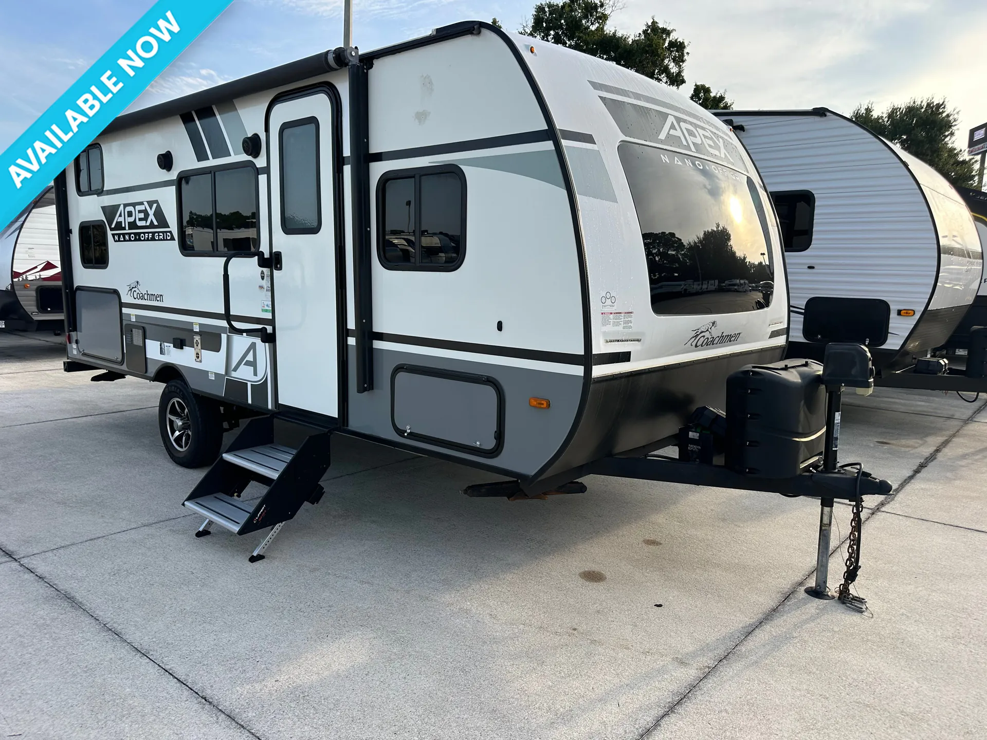 2022 Coachmen Apex 194BHS - Photo 2