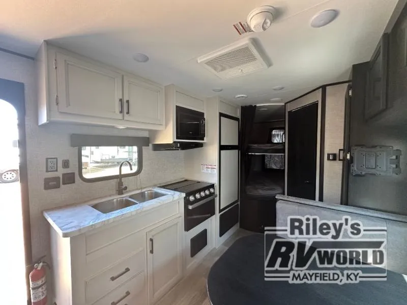 2022 Jayco Jay Flight SLX 8 224BHW - Photo 3