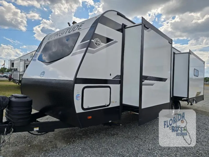 2026 East to West Longitude 310RL - Photo 3