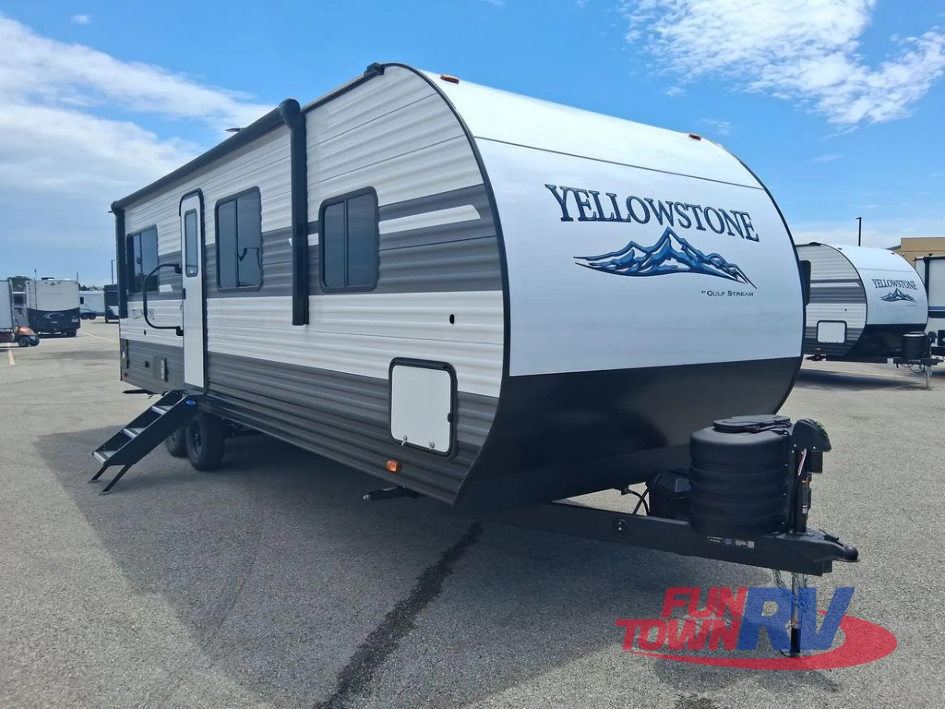 2026 Gulf Stream Yellowstone Classic 251RE - Photo 2