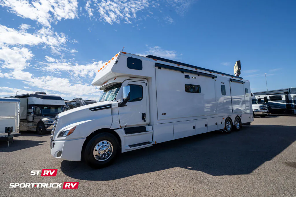 2027 Renegade RV Classic 43CMD - Photo 4