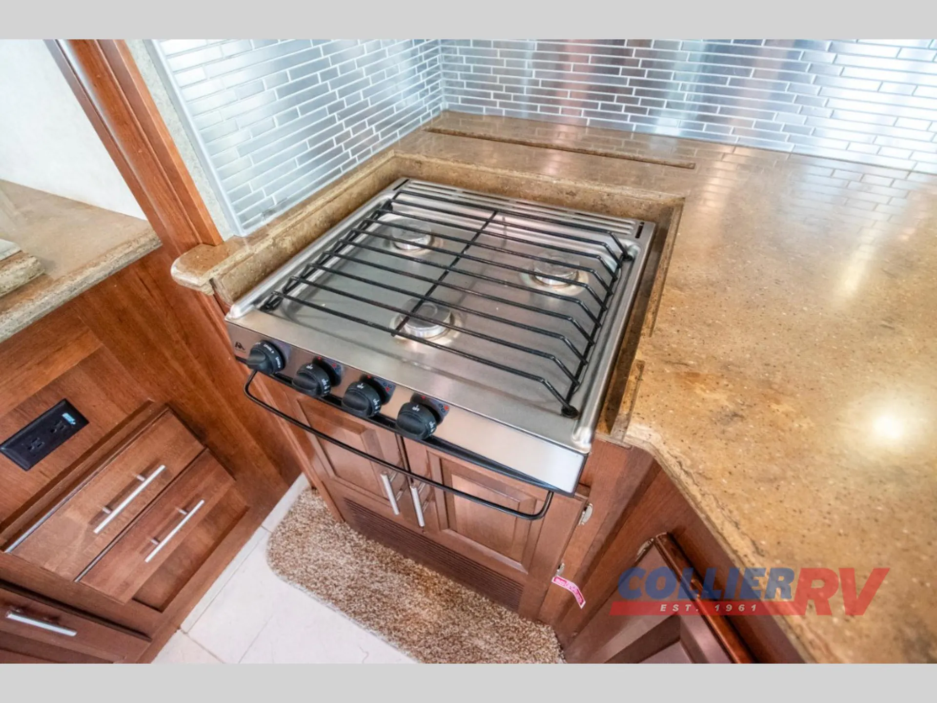 2014 Forest River Georgetown XL 378TS — Photo 7