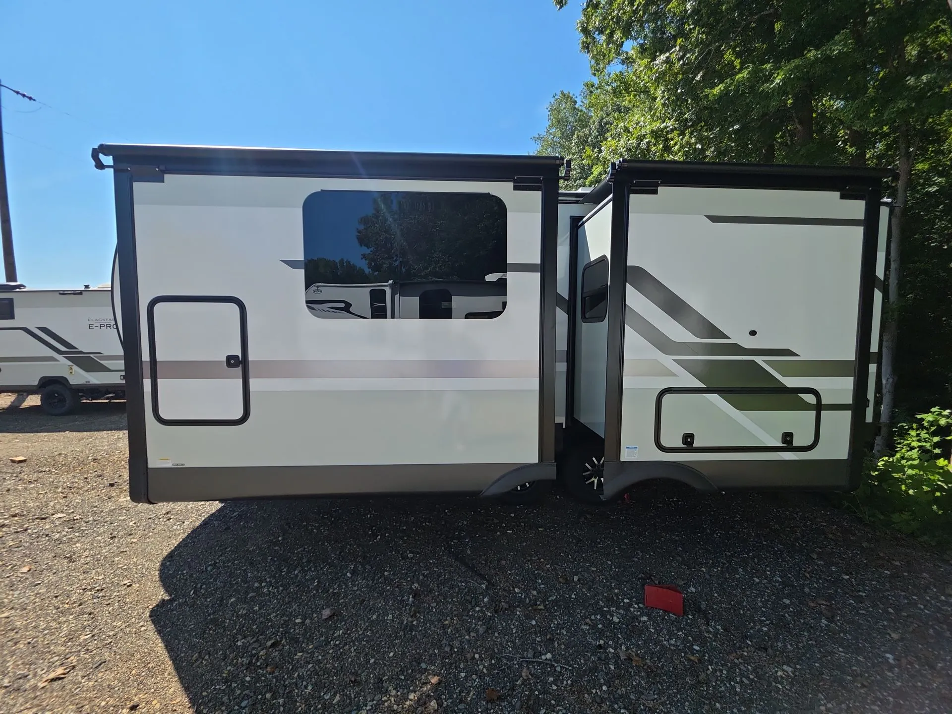 2027 Forest River Flagstaff Micro Lite 25MBR — Photo 5