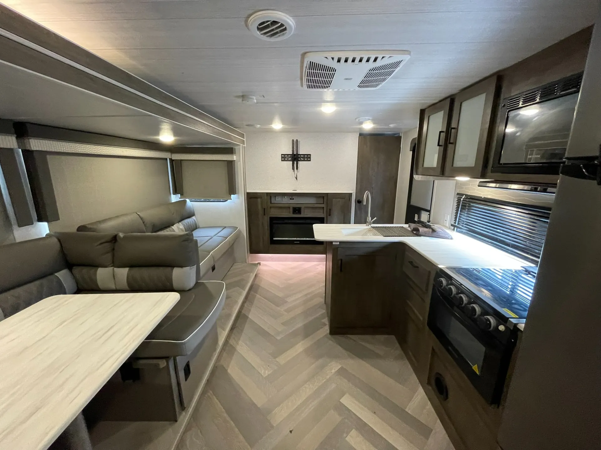 2022 Forest River Salem Cruise Lite 263BHXL - Photo 3