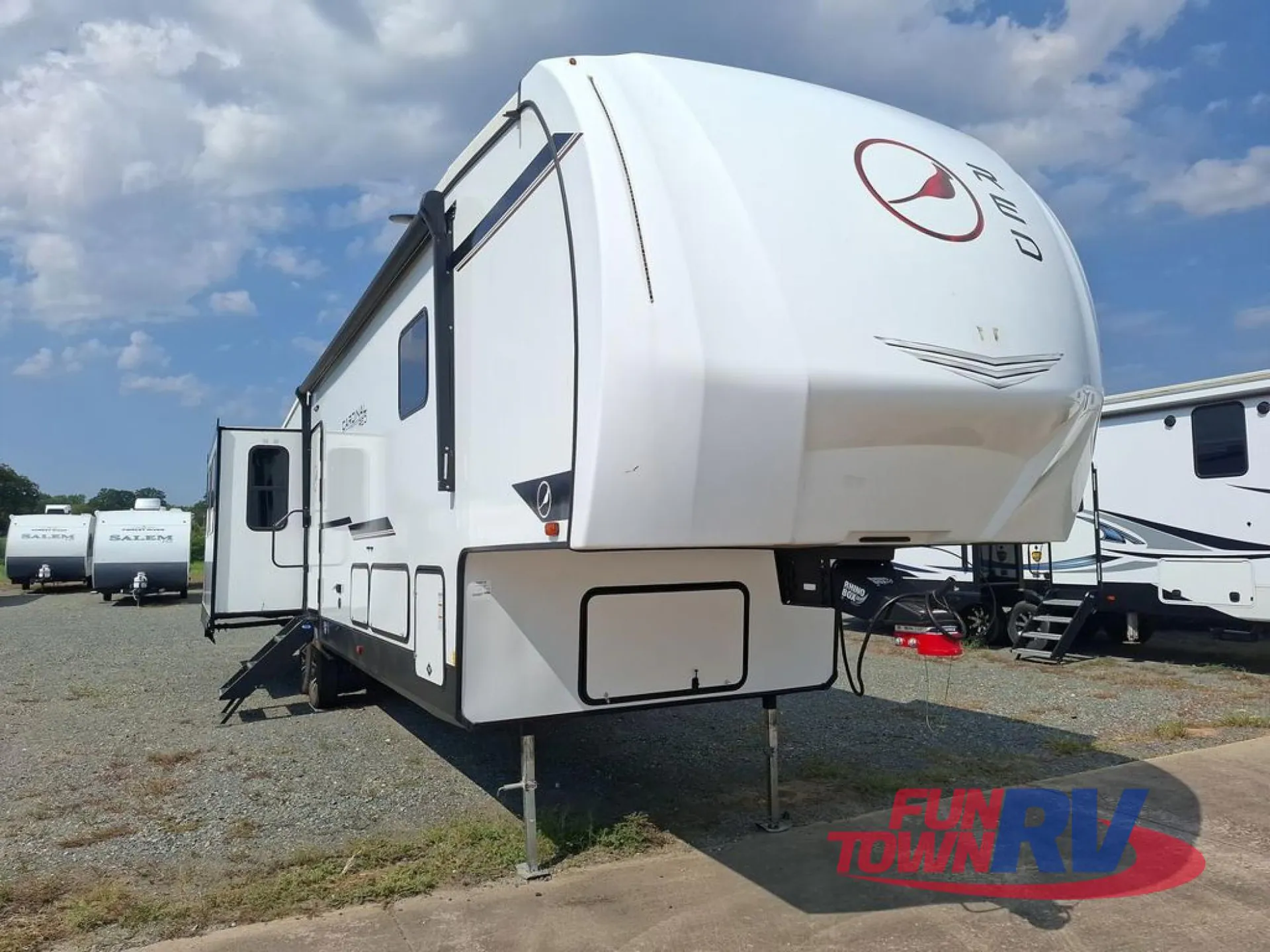 2023 Forest River Cardinal Red 36MB - Photo 2