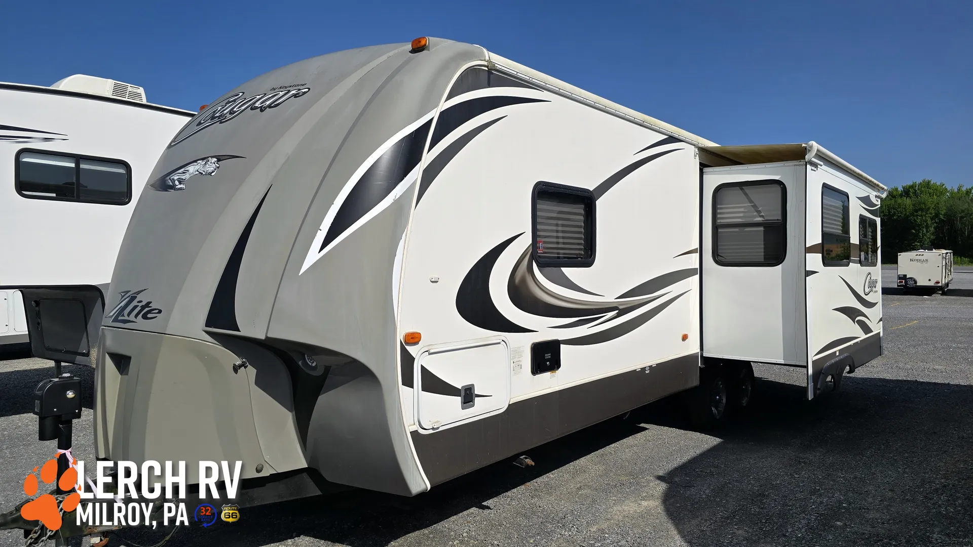 2014 Keystone Cougar XLite 28RLS - Photo 2