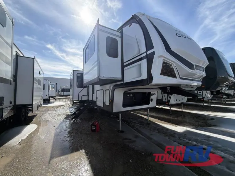 2026 Coachmen Chaparral 334FL - Photo 2