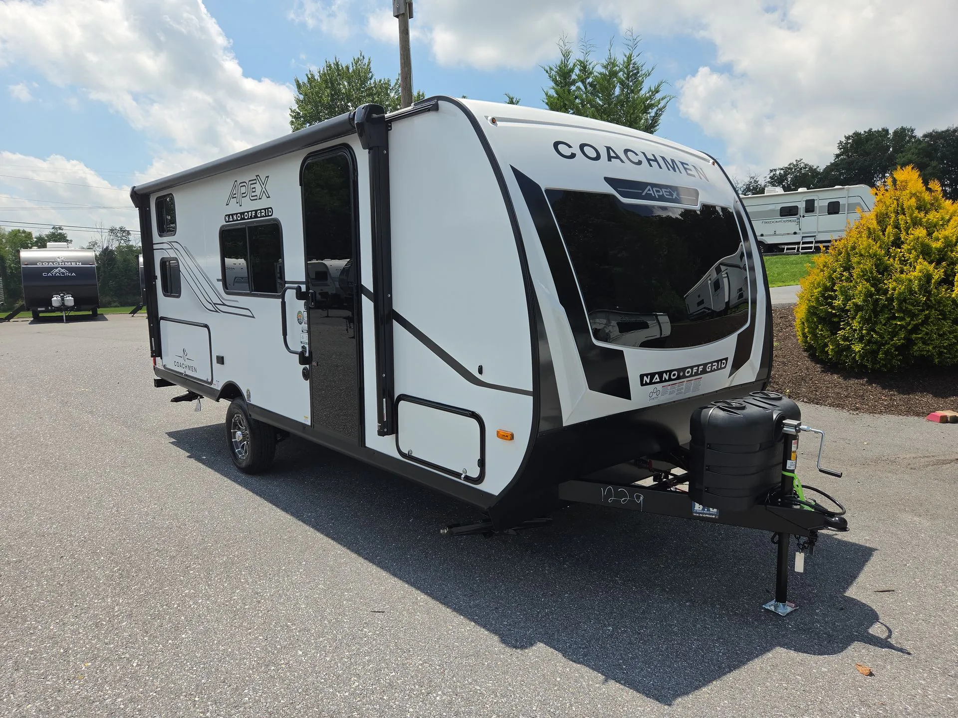 2027 Coachmen Apex 186BH - Photo 3
