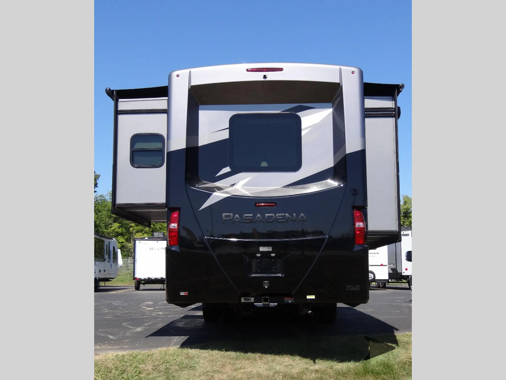 2023 Thor Motor Coach Pasadena 38FX - Photo 4