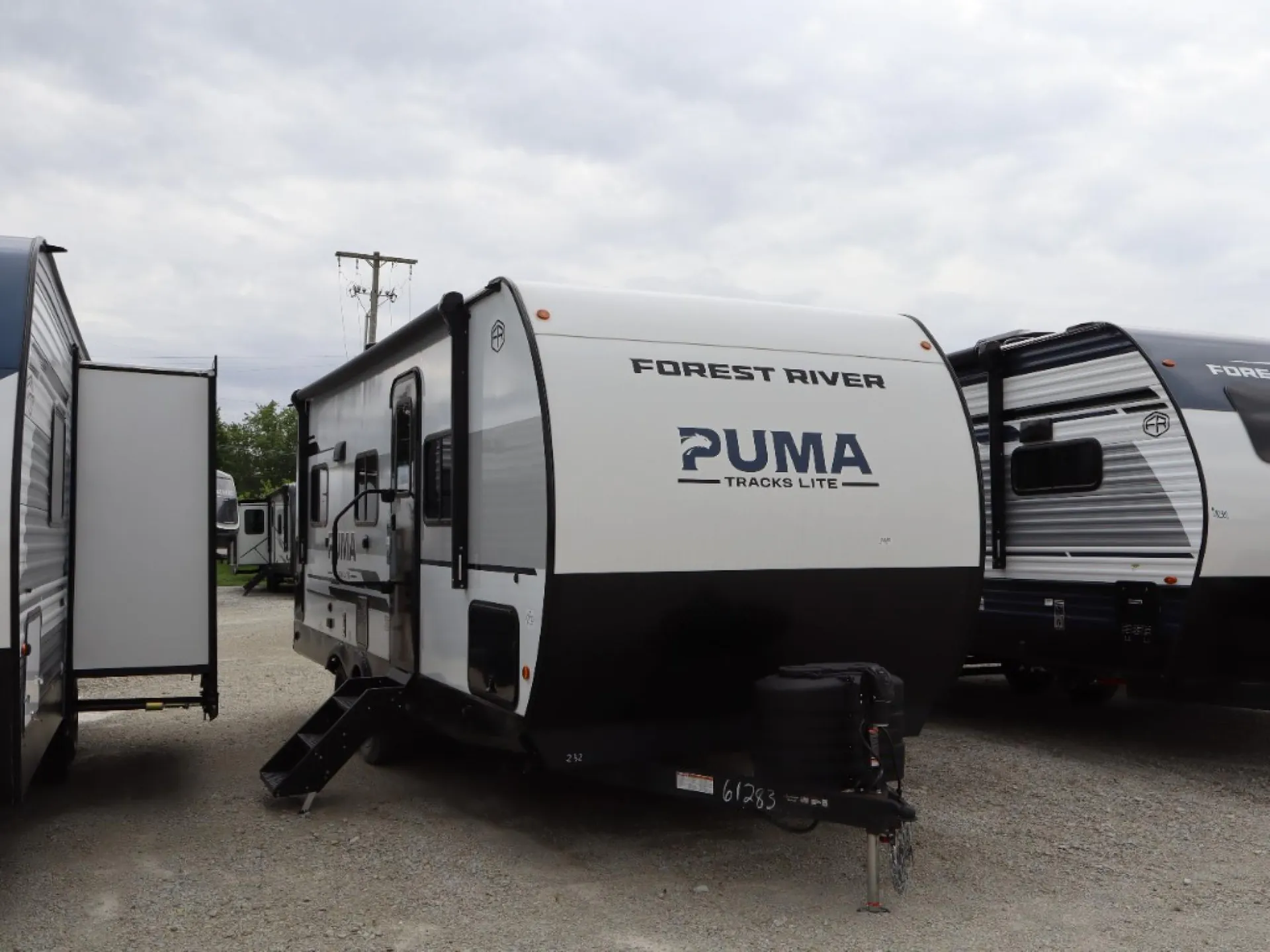 2026 Forest River Puma Tracks Lite 232UD - Photo 3