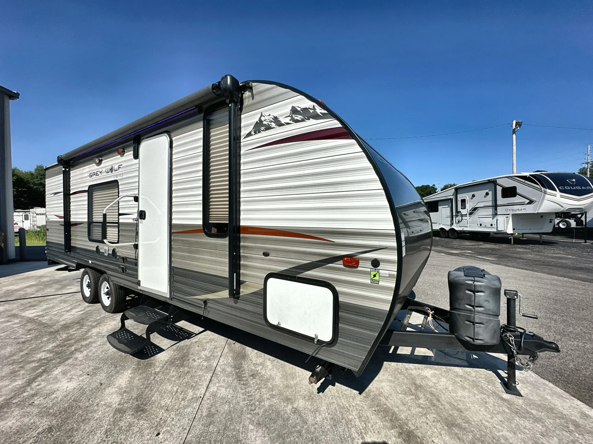 2015 Forest River Cherokee Grey Wolf 25RR - Photo 2