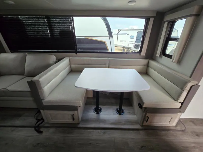 2026 Coachmen Catalina Legacy Edition 273DBHCK, Photos photo 22