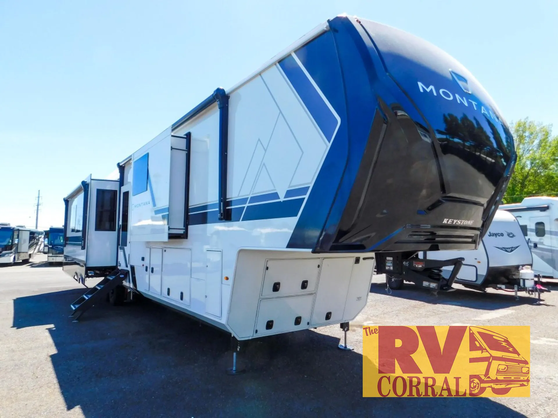 2026 Keystone RV Montana 3800FL - Photo 2