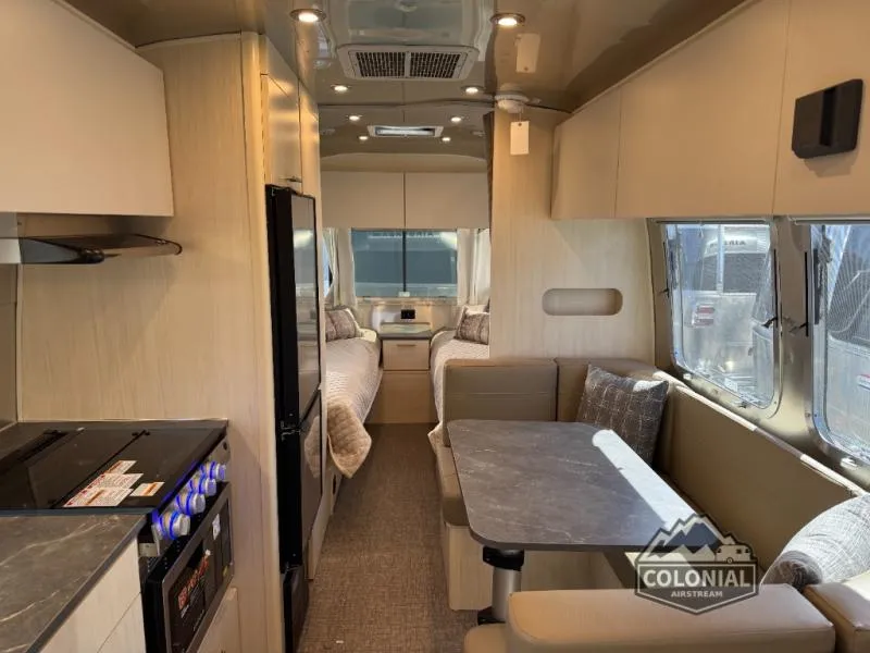 2026 Airstream Flying Cloud 23FB - Photo 3