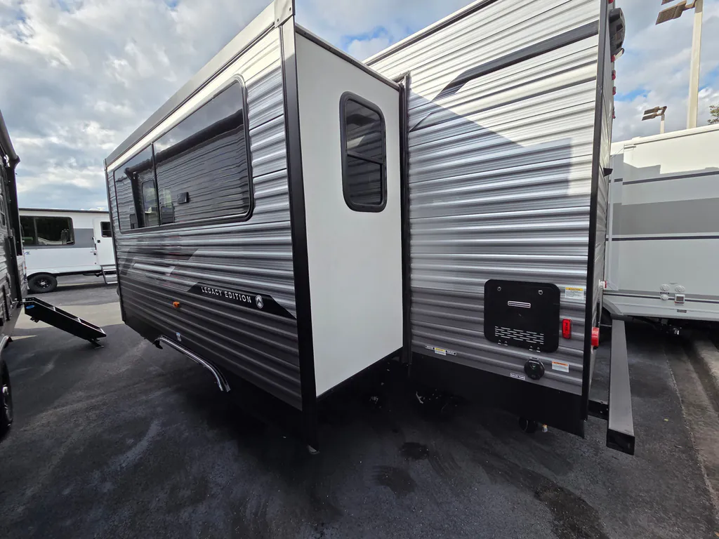 2026 Coachmen Catalina Legacy Edition 243RBS, Photos photo 5