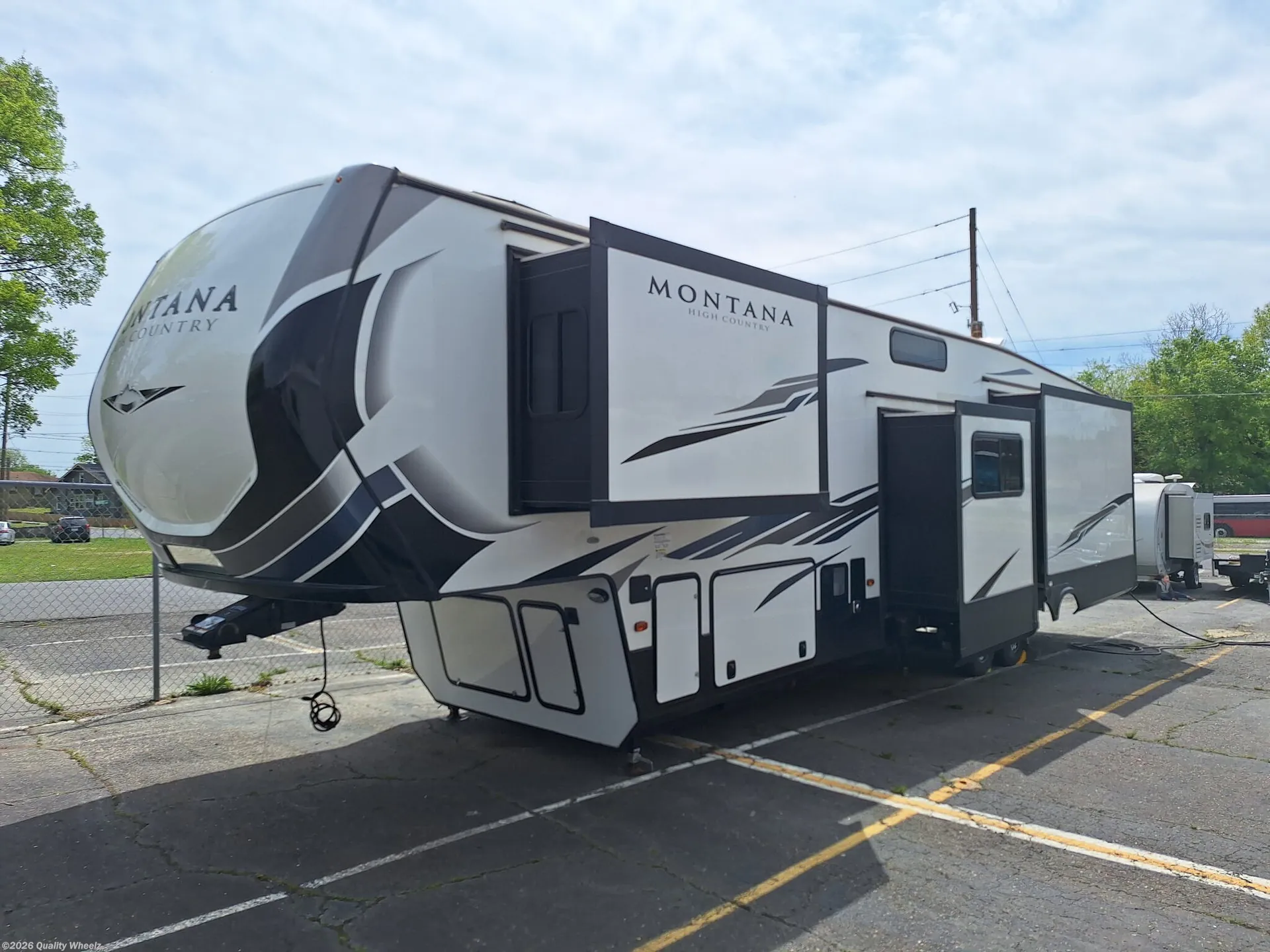 2022 Keystone Montana High Country 385BR