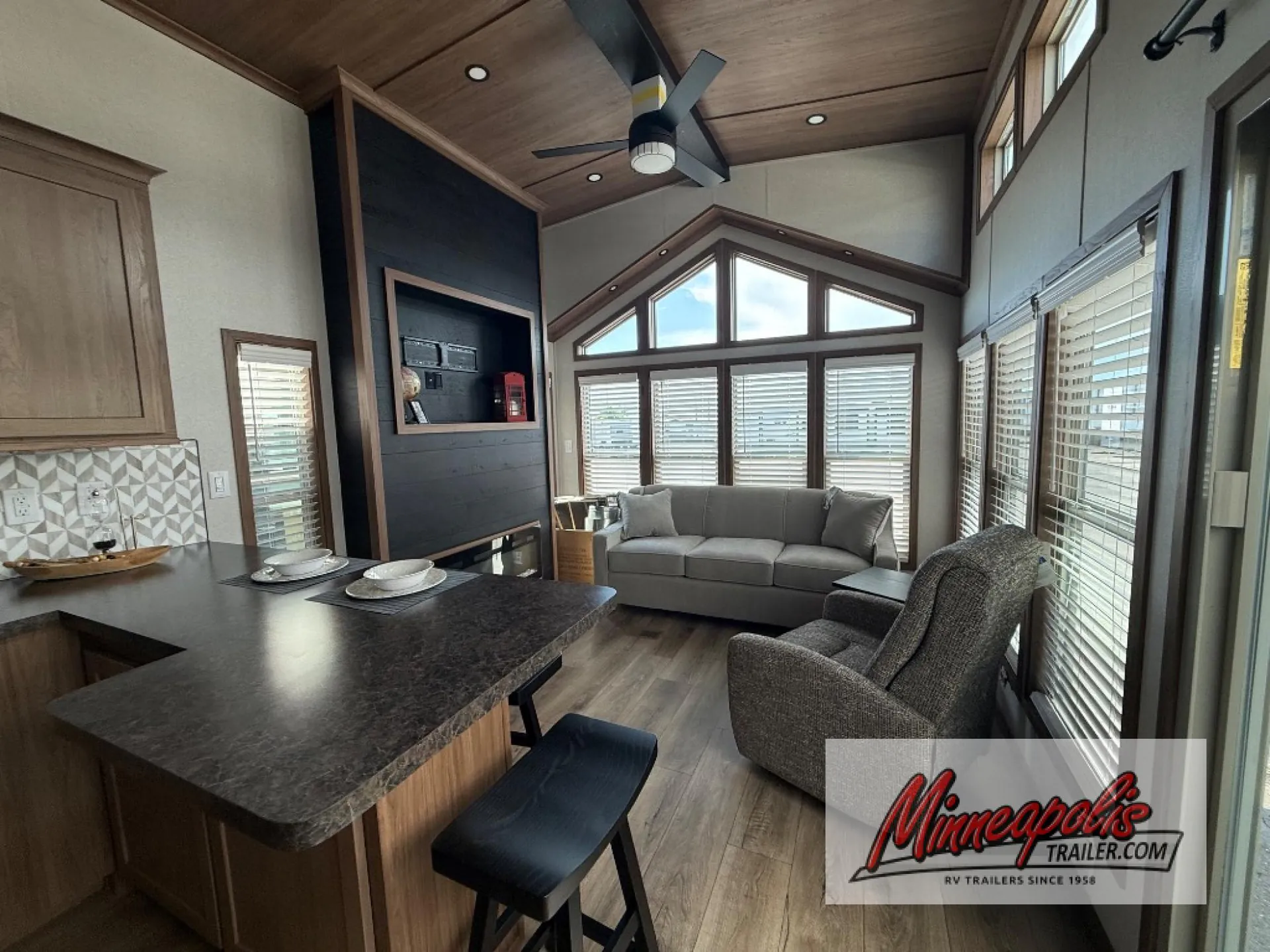 2027 Kropf Island 4720BR - Photo 4