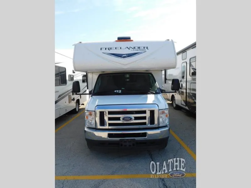 2024 Coachmen Freelander 27QB Chevy - Photo 3