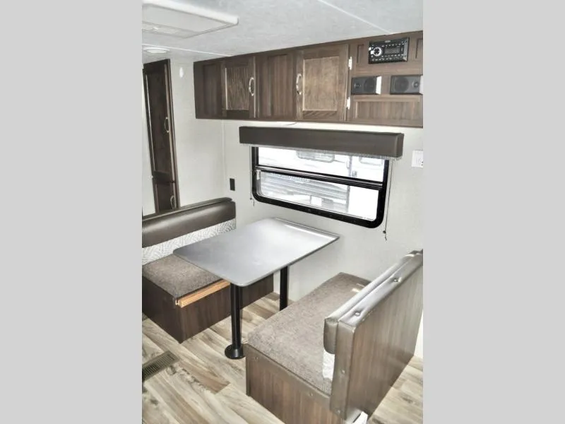 2019 Keystone Springdale 220BHWE - Photo 3