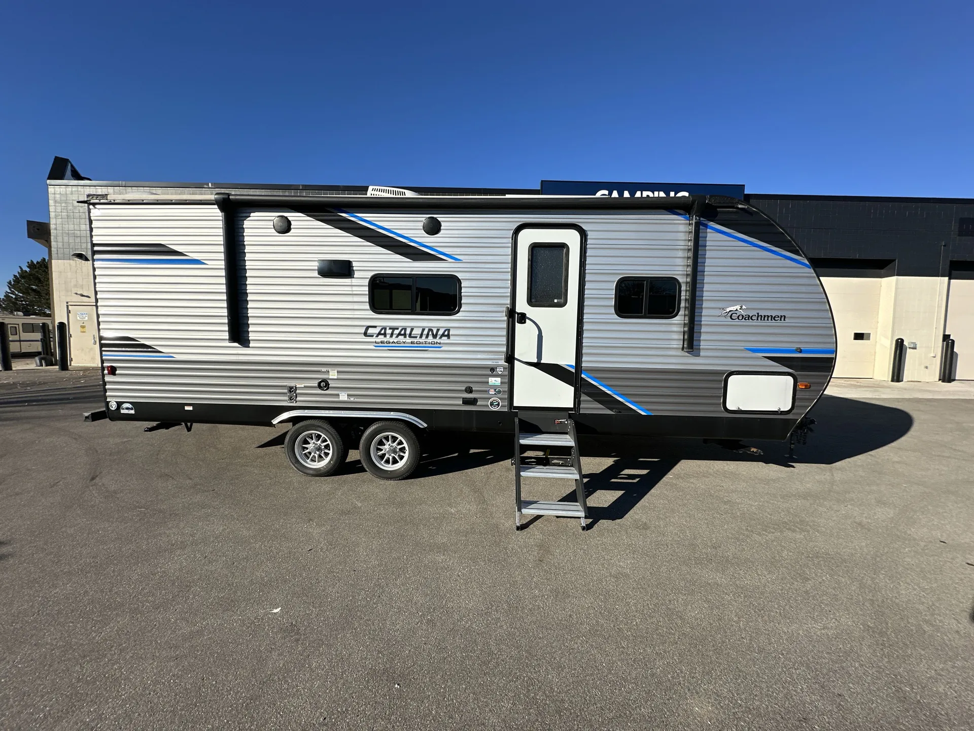 2022 Coachmen Catalina Legacy Edition 243RBS — living area main